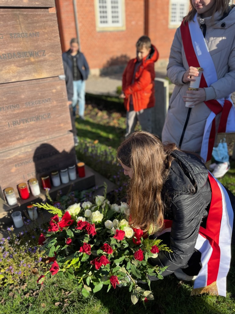 Akcja zapal znicz na polskim grobie