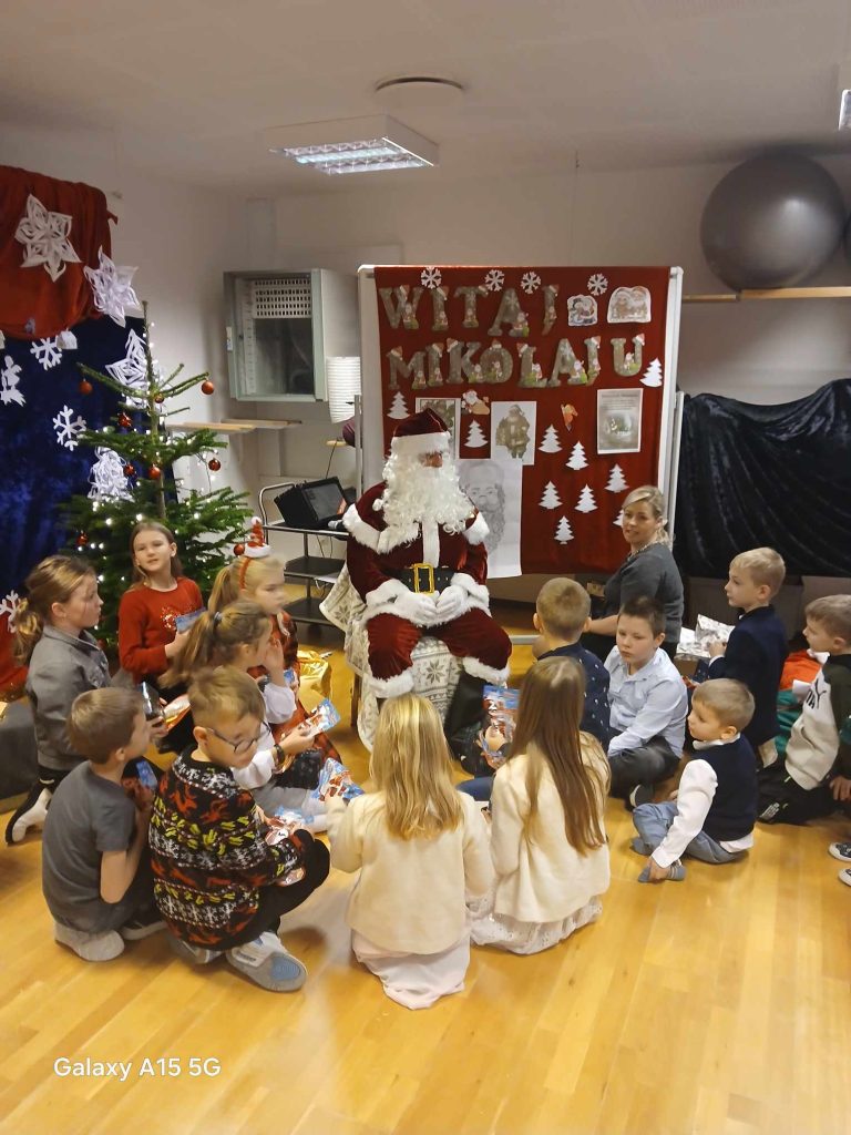 Mikołaj w Polskiej Szkole w Viborgu