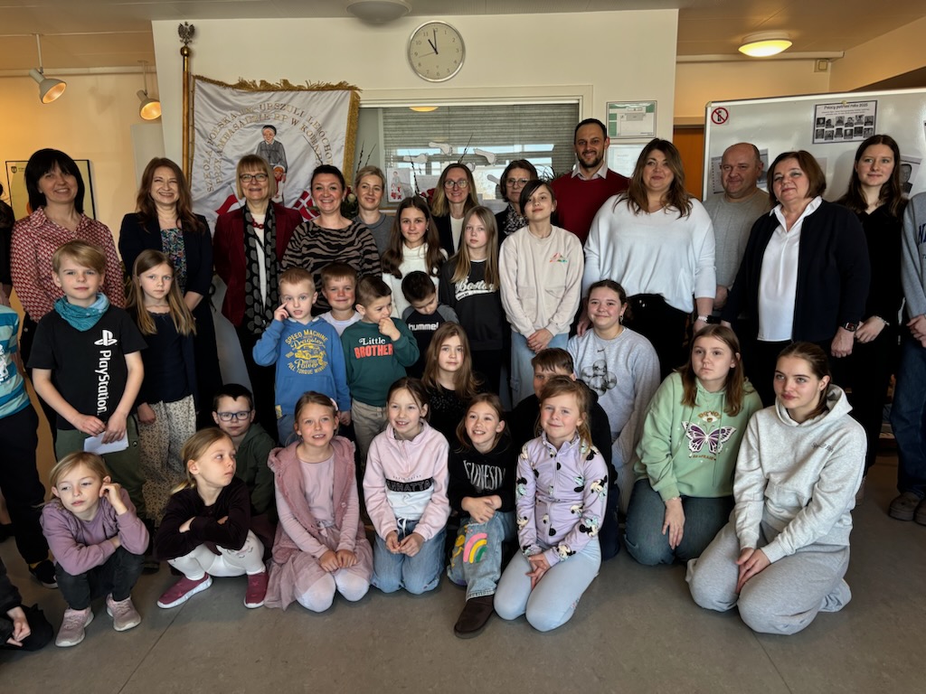 Wizyta Pani Ambasador i Pani Konsul w Szkole Polskiej w Viborgu