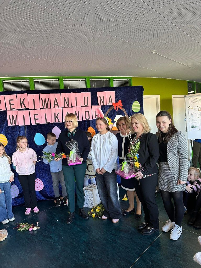 Wielkanocne spotkanie i wizyta Chargé d’affaires Ewy  Dębskiej oraz Konsul Urszuly Pawłowskiej‑Rojek.